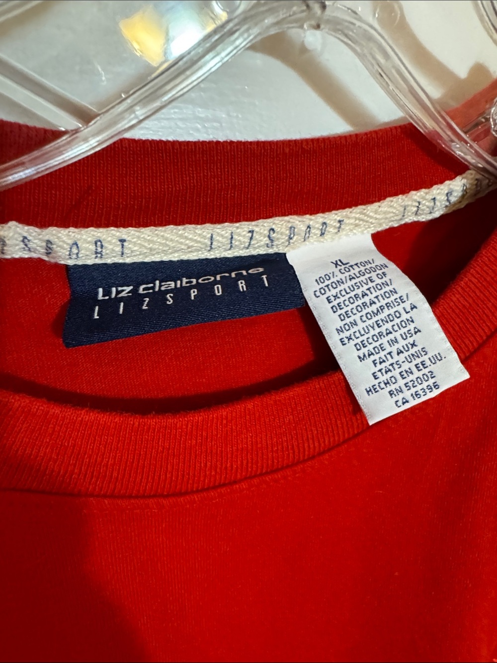 Liz Sport Red Crewneck T-Shirt - Classic Casual - Picture 2 of 3